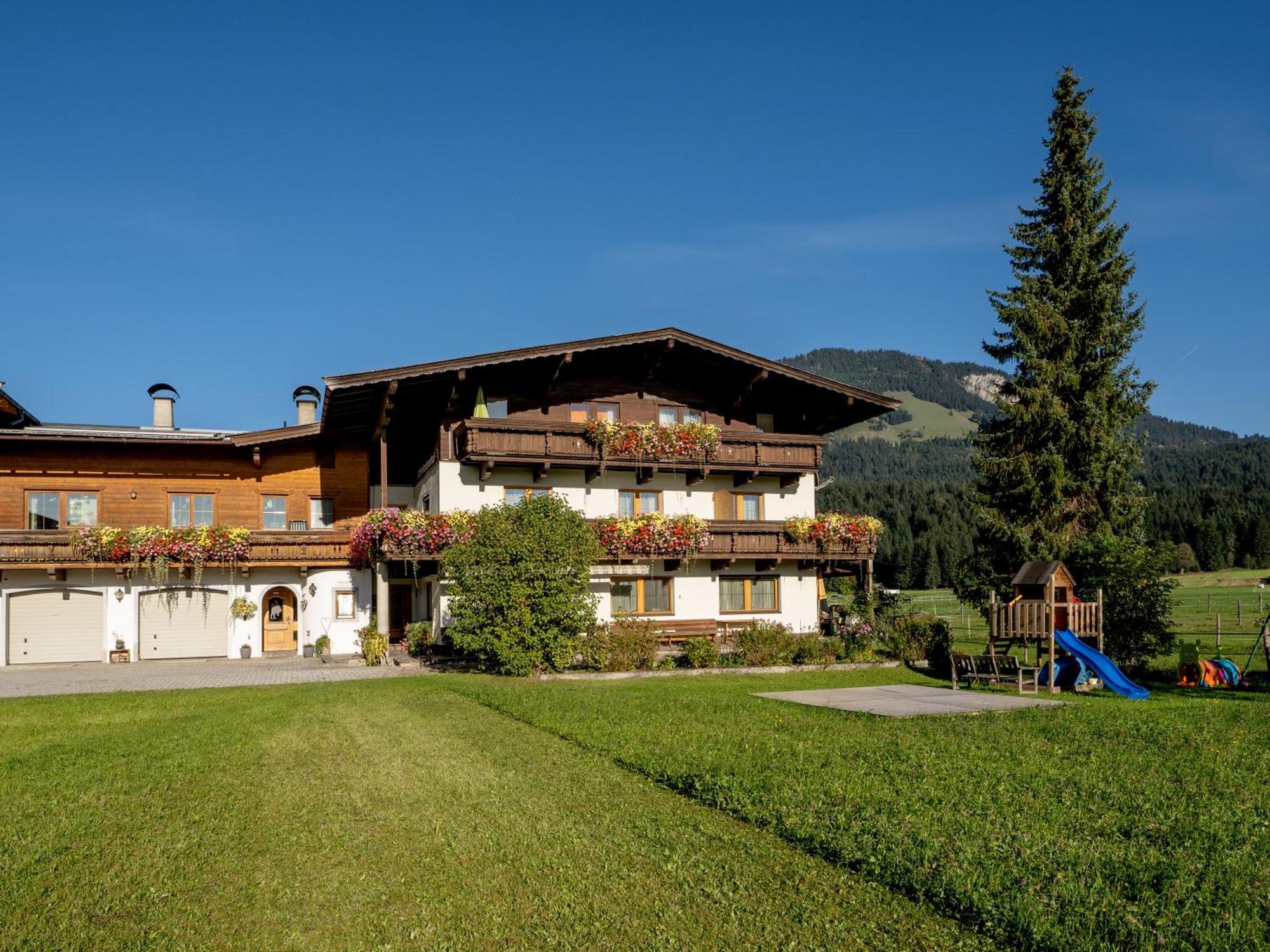 Apartment-Pension Schmiedererhof Sankt Johann in Tirol Luaran gambar
