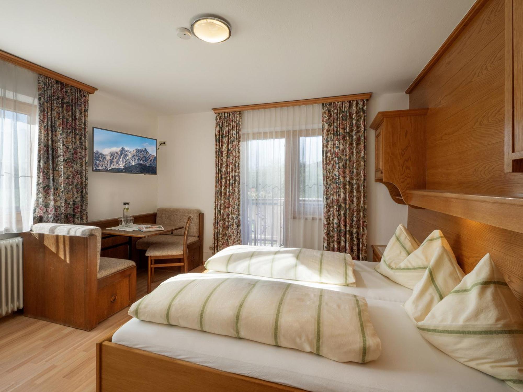 Apartment-Pension Schmiedererhof Sankt Johann in Tirol Luaran gambar