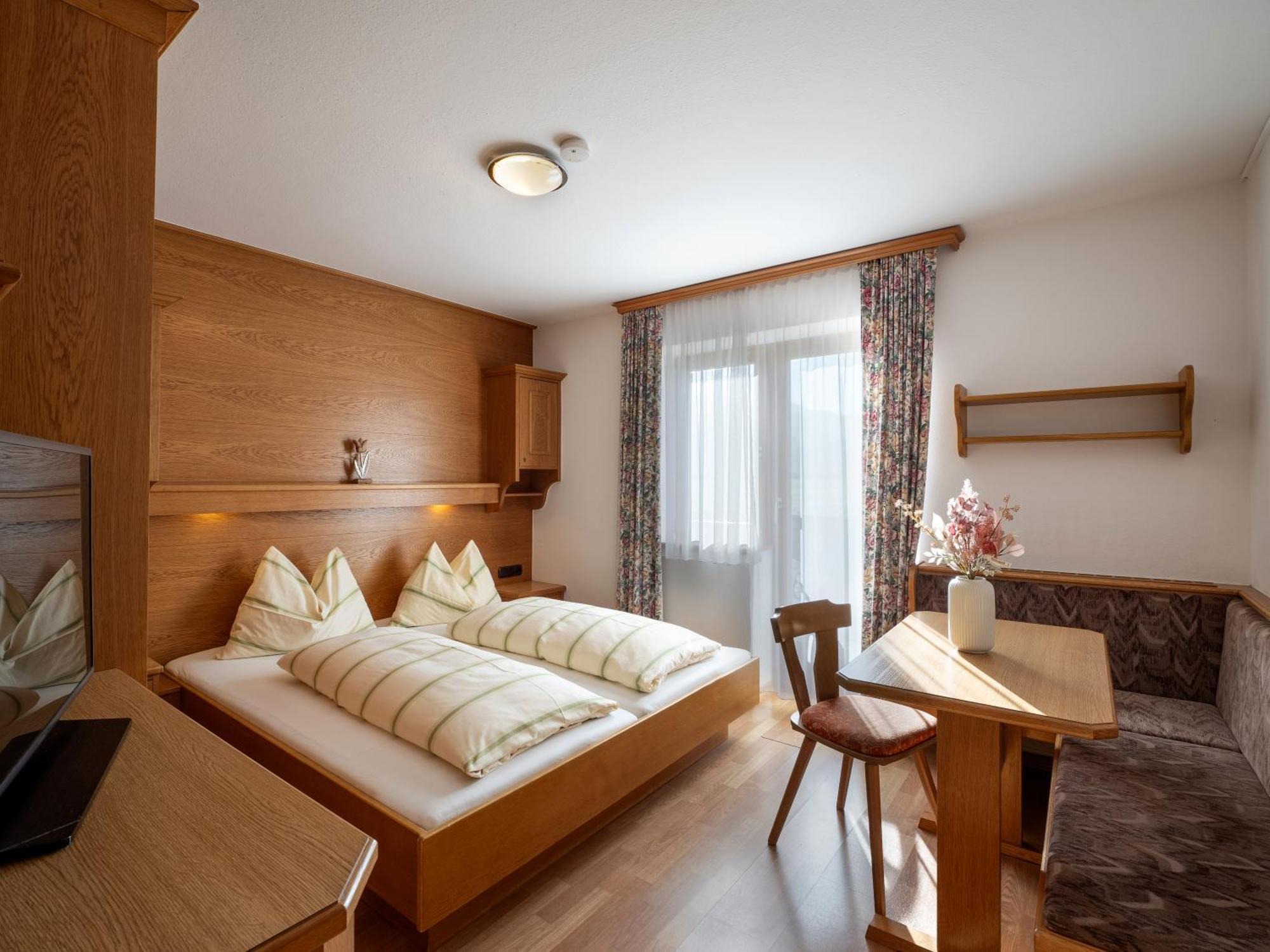 Apartment-Pension Schmiedererhof Sankt Johann in Tirol Luaran gambar